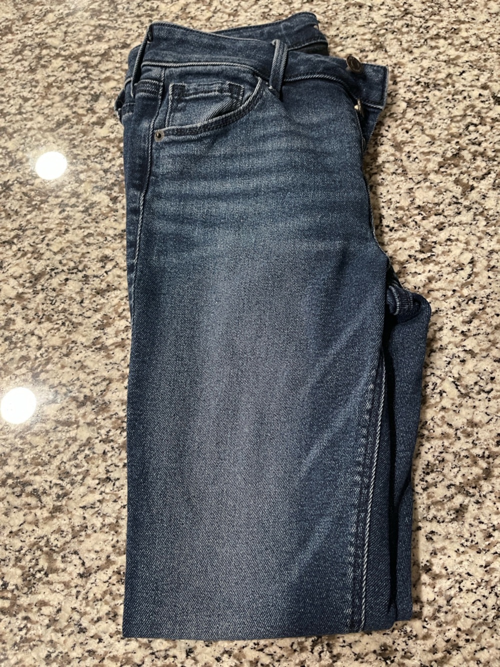 Old Navy Dark Wash Skinny Jeans with Frayed Hem - Picture 16 of 16